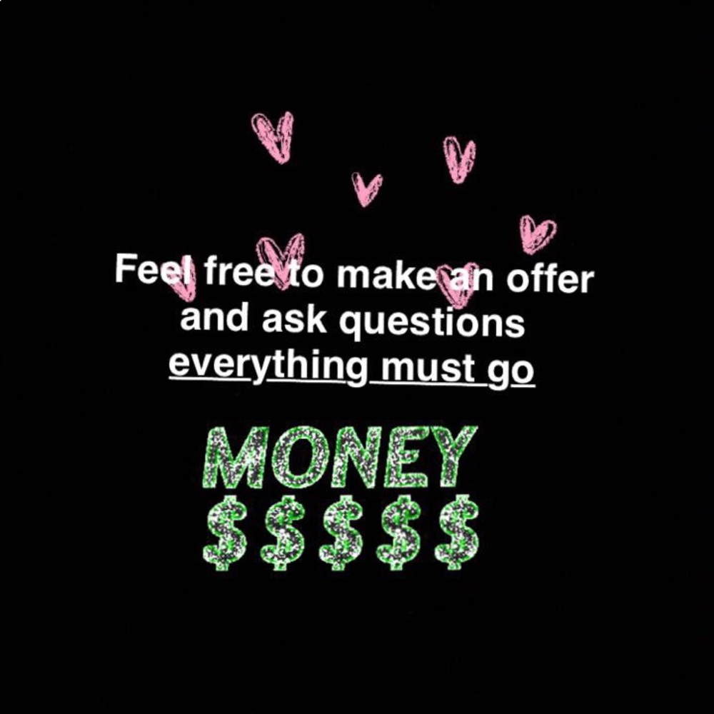 Look in my closet buy what you like 💗😁